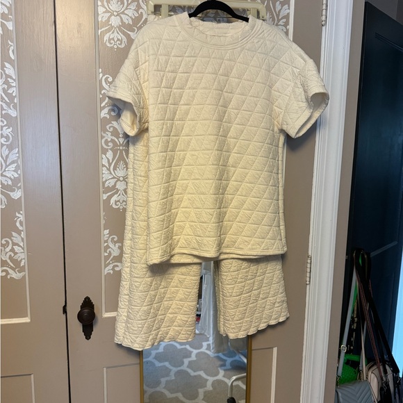 NWOT quilted matching pants set - Picture 6 of 7